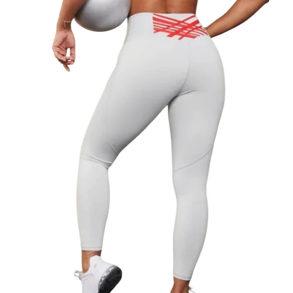 Fabletics Set - Picture 4 of 12